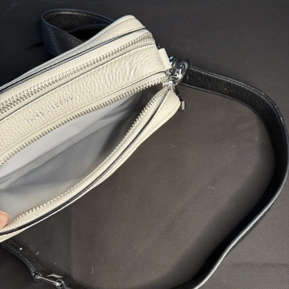 Marc Jacobs Ivory Crossbody Bag - Picture 8 of 12